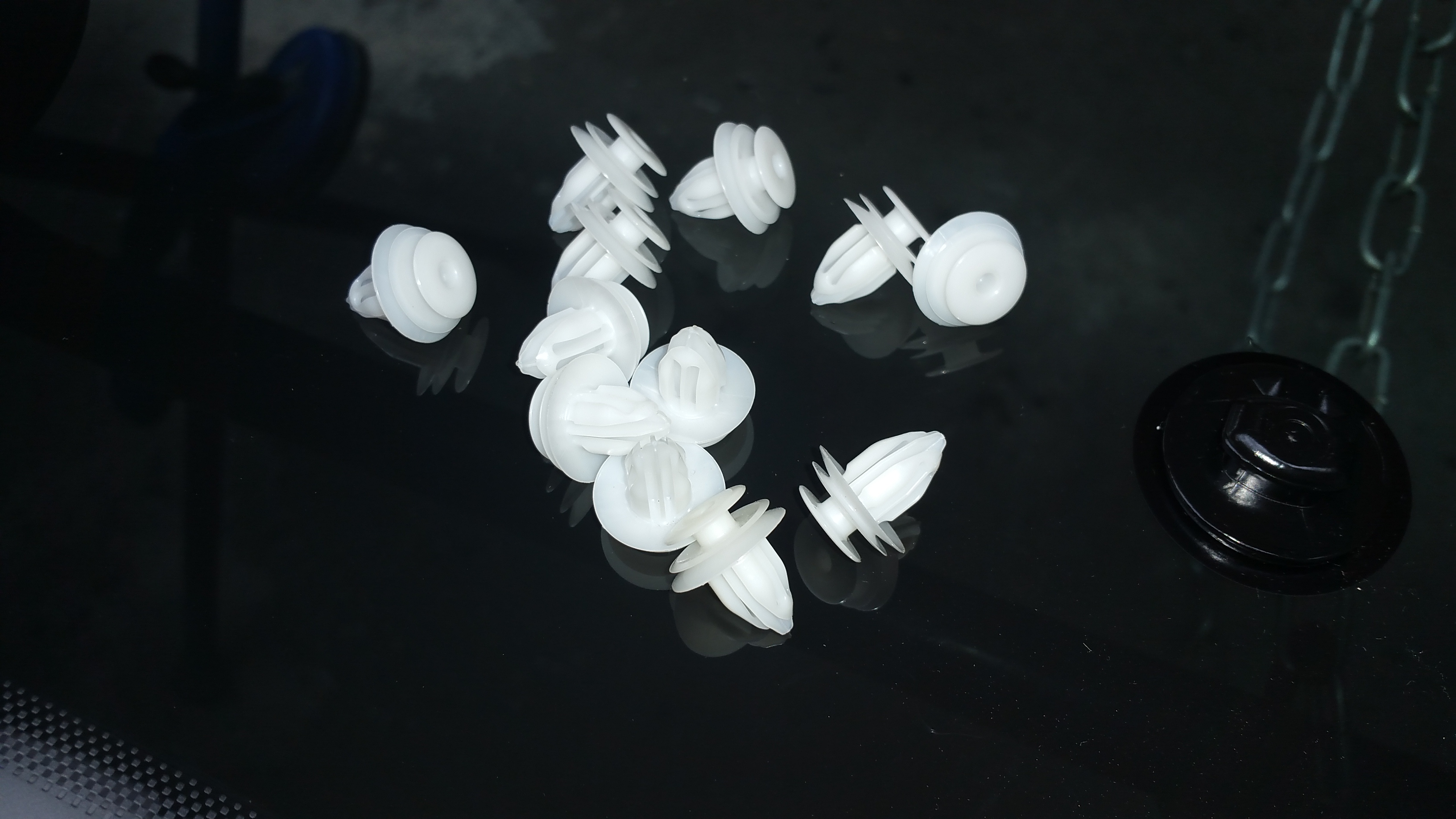 BMW MINI III CLUBMAN A KLIPS 1ks