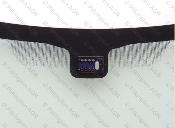 BMW MINI III CLUBMAN BEZ NÁFUKU NA KAPOTE VEĽKÉ VIN A AGC