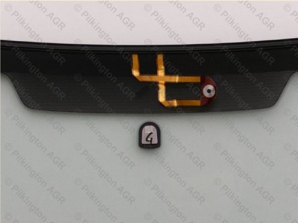 FORD FOCUS I A   SO STREDOVYM VYVODOM NA OHREV NORDGLASS