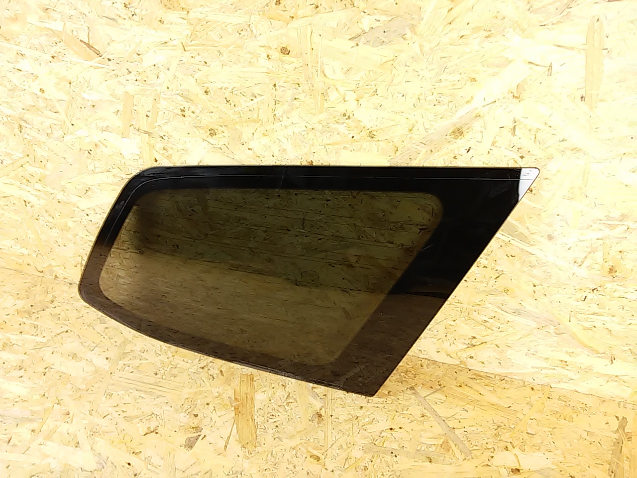 HONDA ACCORD VIII R Original Použité lišty sa montujú pôvodné